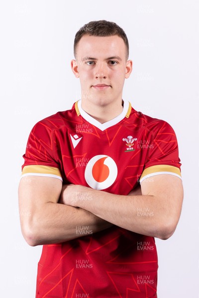 090325  Wales Men U18 Squad Portraits - Bailey Cutts
