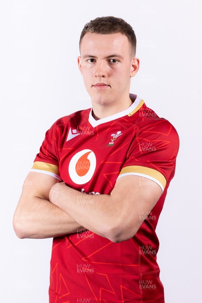 090325  Wales Men U18 Squad Portraits - Bailey Cutts