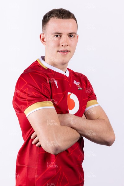 090325  Wales Men U18 Squad Portraits - Bailey Cutts