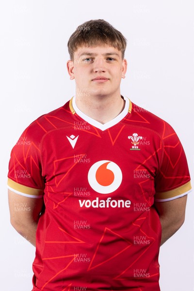 090325  Wales Men U18 Squad Portraits - Dylan Barratt