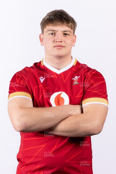 090325  Wales Men U18 Squad Portraits - Dylan Barratt
