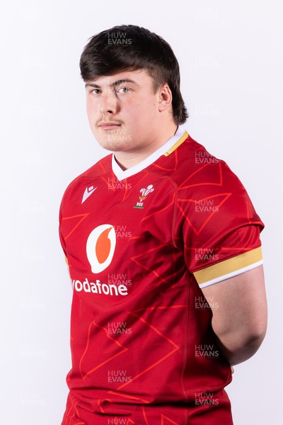 090325  Wales Men U18 Squad Portraits - Logan Heaven-Hearne