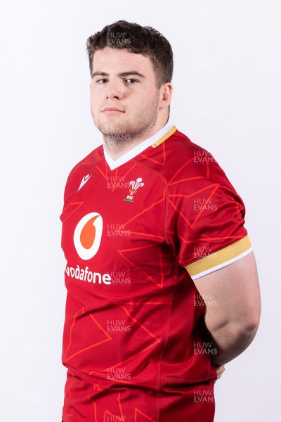 090325  Wales Men U18 Squad Portraits - Oscar Thomas