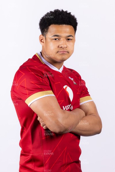090325  Wales Men U18 Squad Portraits - Tiehi Chatham