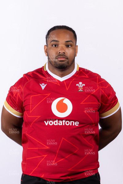 090325  Wales Men U18 Squad Portraits - Vinnay Cleak