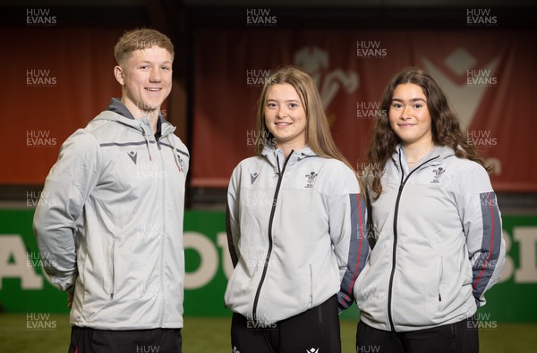 060423 - Wales Mens and Women U18 captains Harry Beddall, Katie Sims, centre, and Gwennan Hopkins ahead of their departure for the 2023 Six Nations Under-18 Festivals
