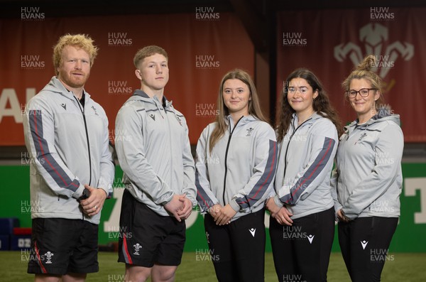 060423 - Wales Mens and Women U18 captains and head coaches ahead of their departure for the 2023 Six Nations Under-18 Festivals (L to R) Richie Pugh, Harry Beddall, Katie Sims, Gwennan Hopkins and Catrina Nicholas-McLaughlin