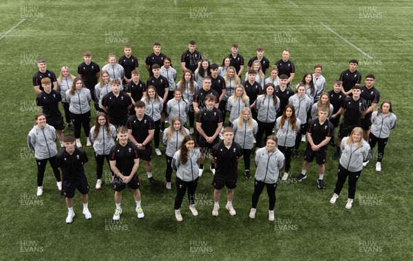 060423 - The combined Wales Mens and Womens U18 teams ahead of their departure for their respective 2023 Six Nations Under-18 Festivals