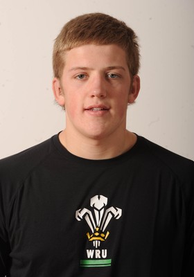 04.03.09 - Wales Rugby Under 18 Squad 2009 Lloyd Peers 