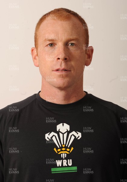 04.03.09 - Wales Rugby Under 18 Squad 2009 Alex Lawson - Fitness Coach 