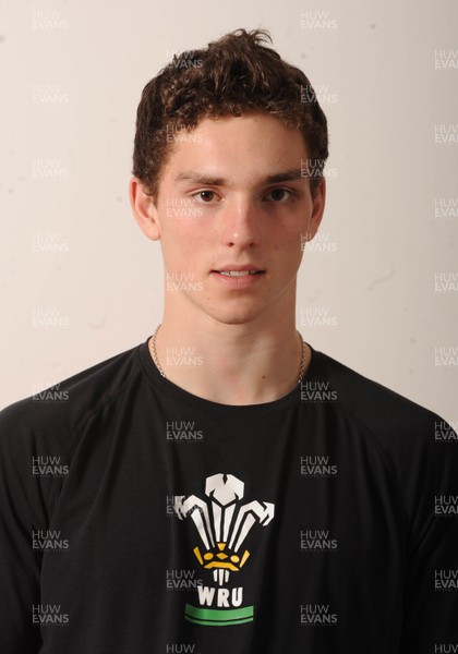 04.03.09 - Wales Rugby Under 18 Squad 2009 George North 