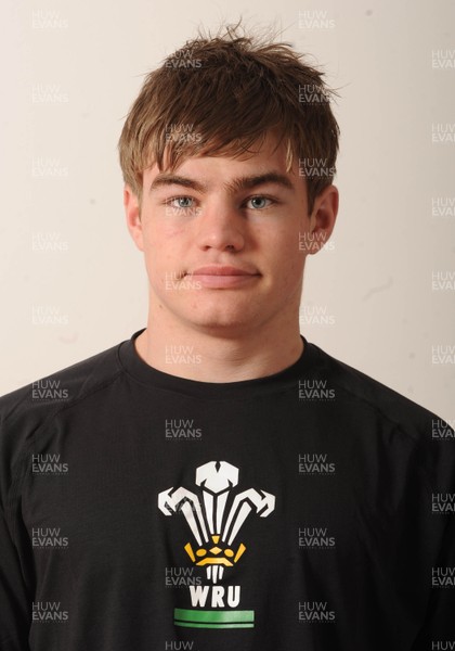 04.03.09 - Wales Rugby Under 18 Squad 2009 Jack Roberts 