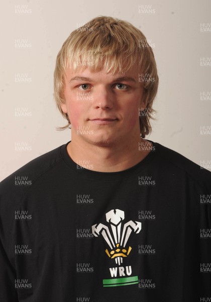 04.03.09 - Wales Rugby Under 18 Squad 2009 Luke Hamilton 