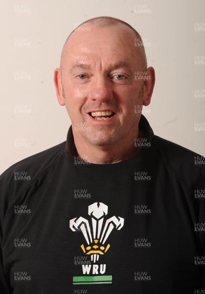 04.03.09 - Wales Rugby Under 18 Squad 2009 Simon King - Head Coach 