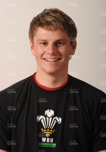 04.03.09 - Wales Rugby Under 18 Squad 2009 Thomas Young 