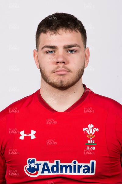 090320 - Wales U18 Squad Portraits - Aaron Dowse