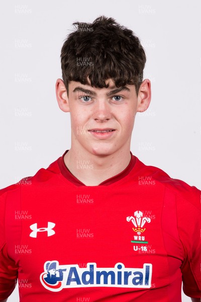 090320 - Wales U18 Squad Portraits - Eddie James