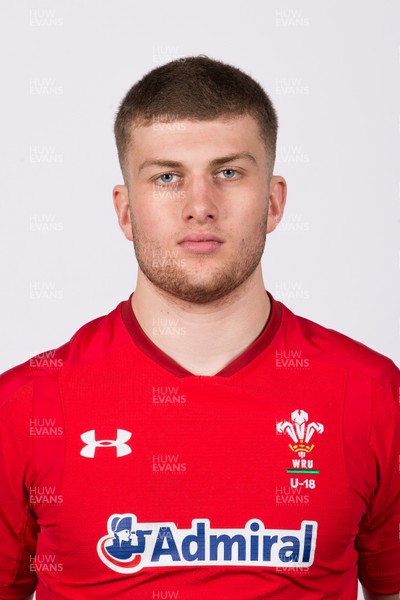 090320 - Wales U18 Squad Portraits - Joe Peard