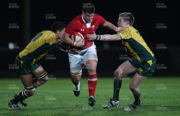 271113 - Wales U18s v Australia Schools U18s, Neath - Wales' Jon Fox charges through