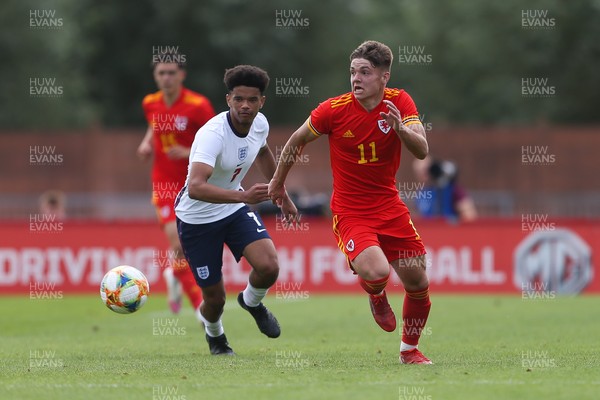 030921 - Wales U18 v England U18, International Friendly Match - Cian Ashford of Wales breaks away