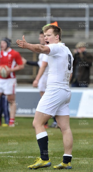 100311 - Wales U18 v England U18 - England's Stuart Townsend 