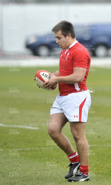 100311 - Wales U18 v England U18 - Liam Belcher of Wales