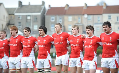 28.03.10 - Wales Under 18 v England Under 18 - Wales' Tom Prydie(centre). 