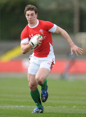 28.03.10 - Wales Under 18 v England Under 18 - Wales' George North. 