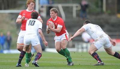 28.03.10 - Wales Under 18 v England Under 18 - Wales' Thomas Young. 