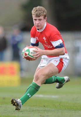 28.03.10 - Wales Under 18 v England Under 18 - Wales' Jonathan Evans. 