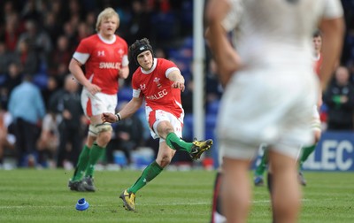28.03.10 - Wales Under 18 v England Under 18 - Wales' Matthew Morgan. 
