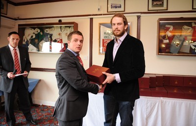 28.03.10 - Wales Under 18 v England Under 18 - Wales Under 18 Cap presentation. 