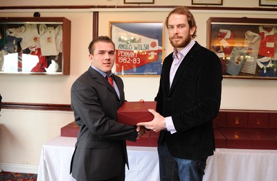 28.03.10 - Wales Under 18 v England Under 18 - Wales Under 18 Cap presentation. 