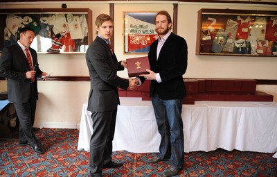 28.03.10 - Wales Under 18 v England Under 18 - Wales Under 18 Cap presentation. 