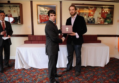 28.03.10 - Wales Under 18 v England Under 18 - Wales Under 18 Cap presentation. Luke Williams. 