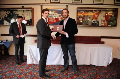 28.03.10 - Wales Under 18 v England Under 18 - Wales Under 18 Cap presentation. 