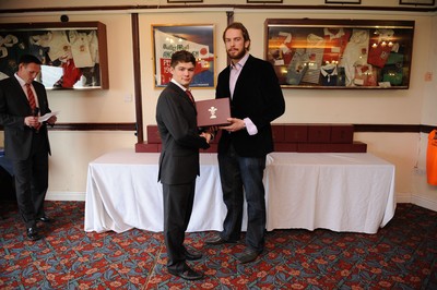 28.03.10 - Wales Under 18 v England Under 18 - Wales Under 18 Cap presentation. 