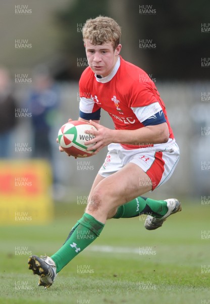 28.03.10 - Wales Under 18 v England Under 18 - Wales' Jonathan Evans. 