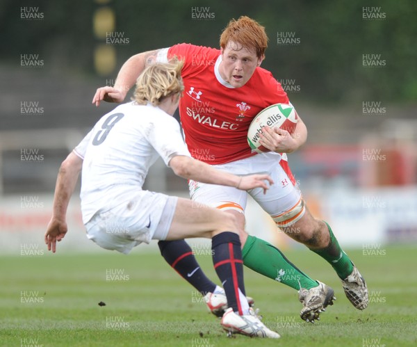 28.03.10 - Wales Under 18 v England Under 18 - Wales' Dan Baker. 