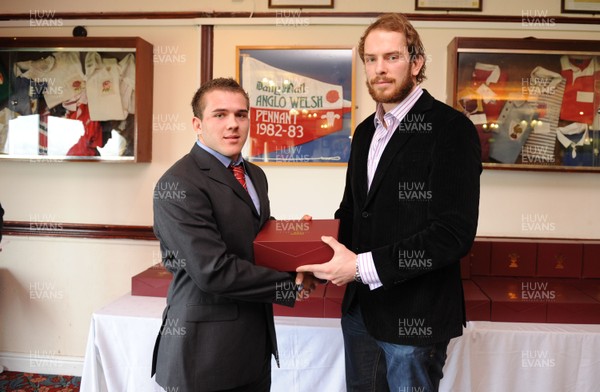 28.03.10 - Wales Under 18 v England Under 18 - Wales Under 18 Cap presentation. 