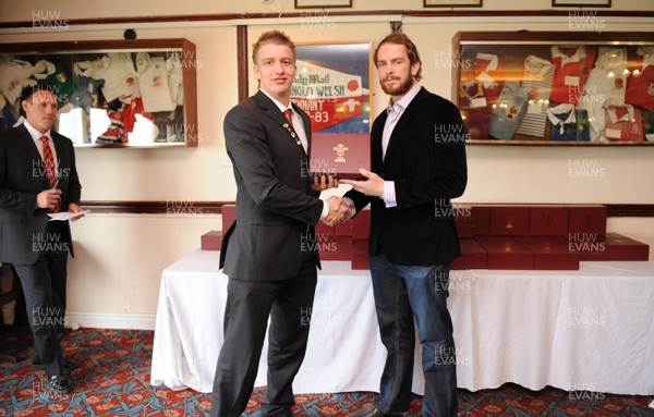 28.03.10 - Wales Under 18 v England Under 18 - Wales Under 18 Cap presentation. 