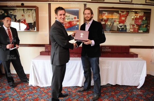 28.03.10 - Wales Under 18 v England Under 18 - Wales Under 18 Cap presentation. 