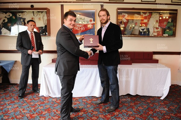 28.03.10 - Wales Under 18 v England Under 18 - Wales Under 18 Cap presentation. 