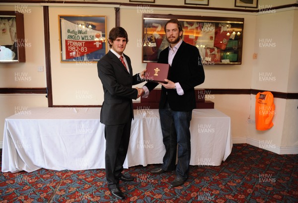 28.03.10 - Wales Under 18 v England Under 18 - Wales Under 18 Cap presentation. 
