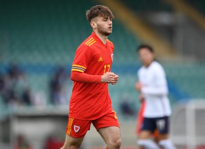 290321 - Wales U18 v England U18 - Under 18 International Match - Rio Dyer of Wales