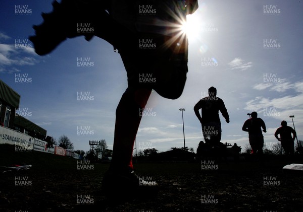 01.04.08 - Wales v France - Under 18 Six Nations 2008 - General view of the teams coming back out onto the pitch for the second half  