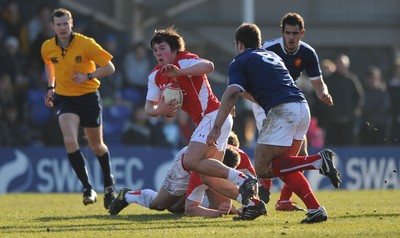 06.03.11 - Wales Under 18 v France Under 18 - Bradley Thyer of Wales. 