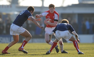 06.03.11 - Wales Under 18 v France Under 18 - Rhys Patchell of Wales. 