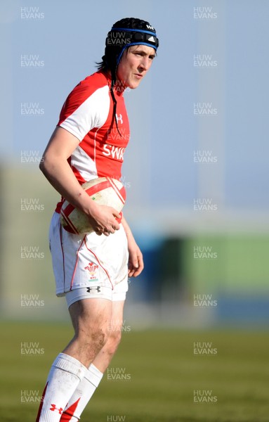 06.03.11 - Wales Under 18 v France Under 18 - Sam Davies of Wales. 