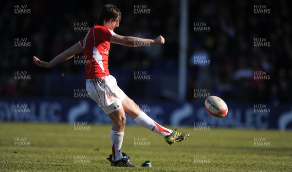 06.03.11 - Wales Under 18 v France Under 18 - Sam Davies of Wales. 